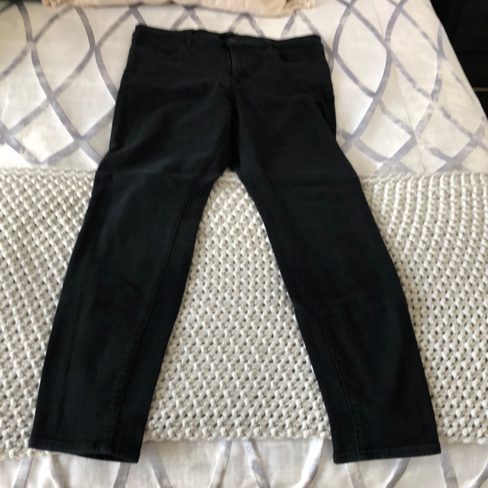 J Brand skinny Jean. Black. Size 31